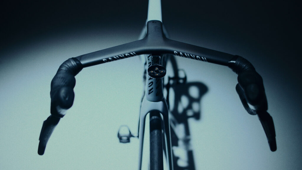 Canyon lancerer ny Endurance CFR 5 665118 2026 BRA Endurace CFR Documentary Main Film Les Amis x ALL 35 2a1c55 original 1775215539